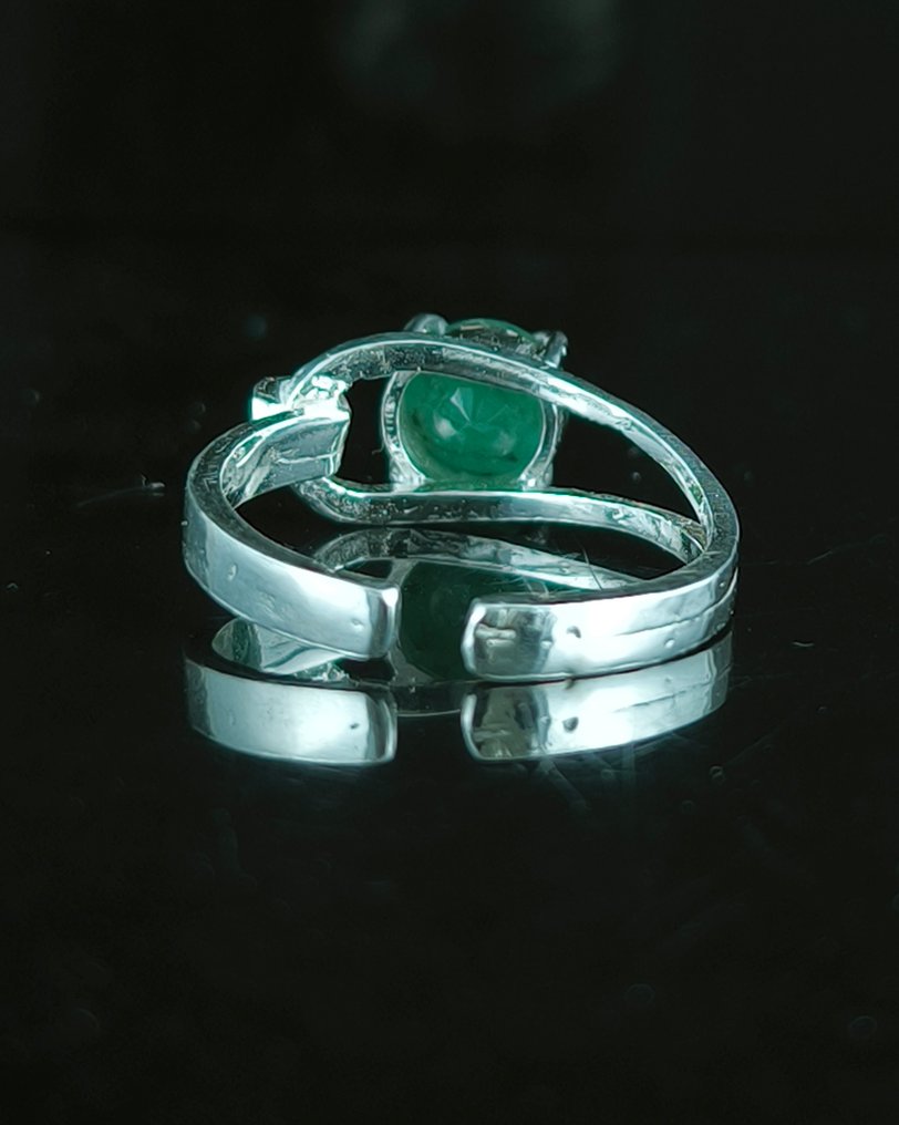 Smaragd Sieraden - Hoogte: 8 mm - Breedte: 8 mm- 2.8 g - (1) #3.2