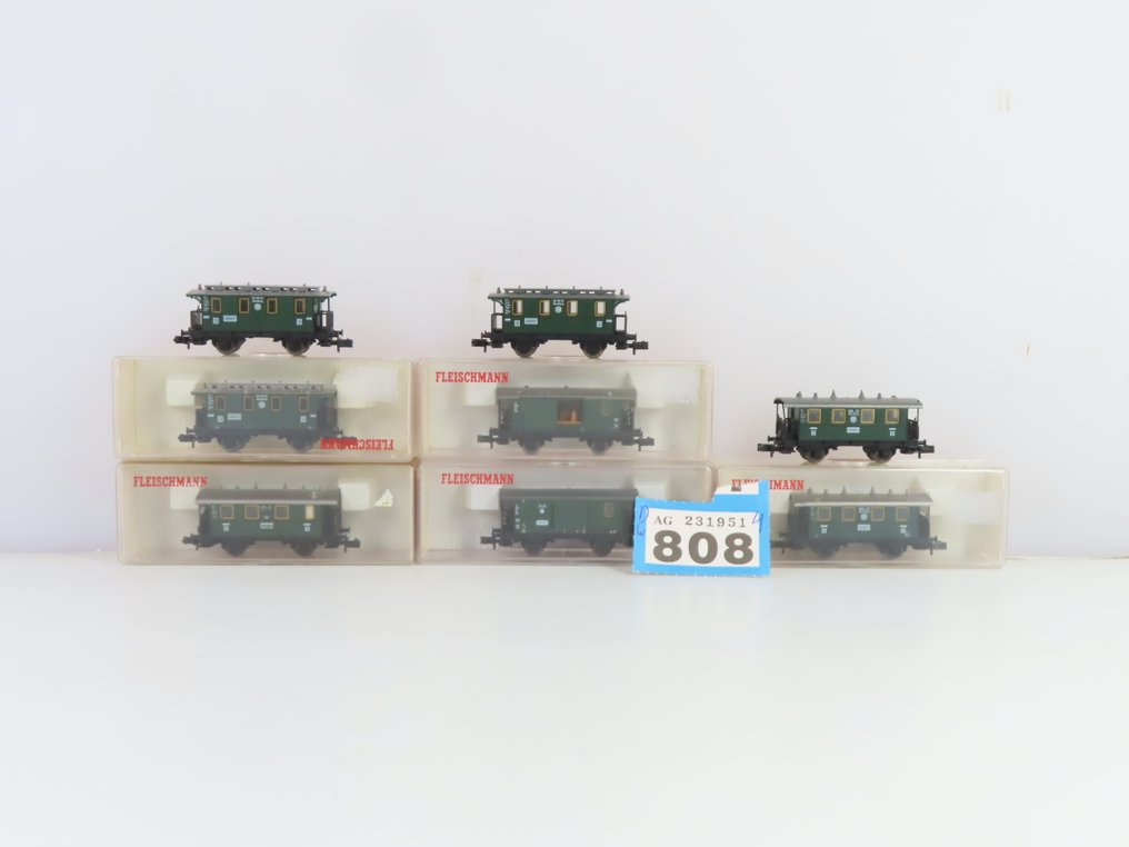 Fleischmann N - 8051/8052/8055 - 模型客運火車 (8) - 4x 乘客车厢，三等舱，二/三等舱及行李车厢 '纽伦堡' - DRG #4.3