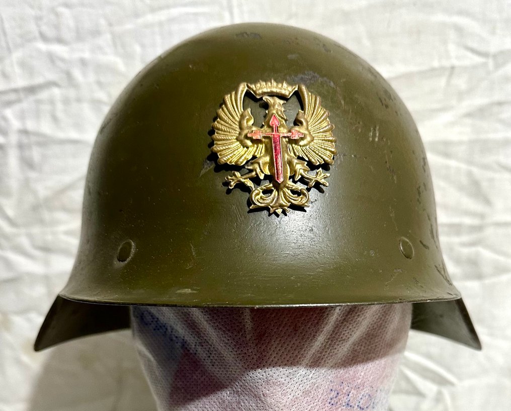 Ισπανία - Στρατιωτικό κράνος - Ισπανικός Εμφύλιος Πόλεμος, το θρυλικό αυθεντικό κράνος Trubia, μοντέλο 1926, ονομασμένο Azaña. - 1926 #1.0