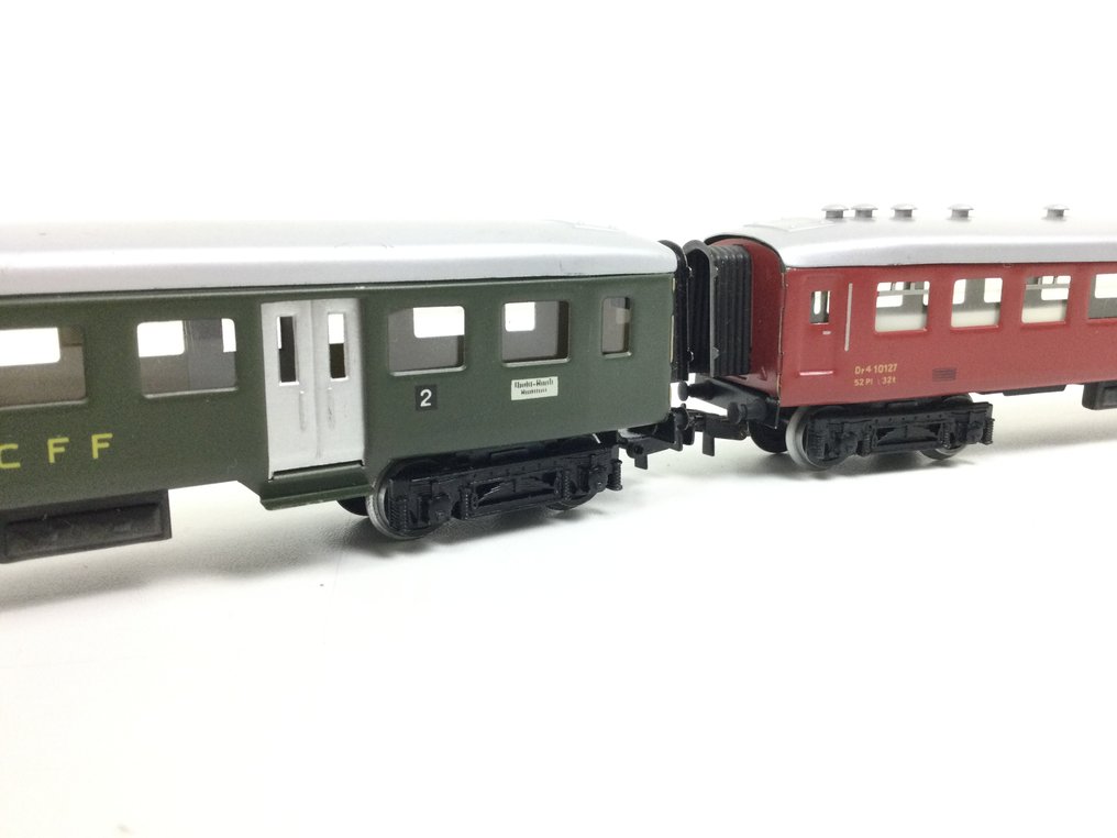 Märklin H0 - 4017/4035/4038 - Επιβατικό τρένο μοντελισμού (3) - Τρία επιβατικά βαγόνια ταχυδρομείου, συμπεριλαμβανομένου ενός εστιατορίου και ενός αποσκευάδικου - SBB-CFF #2.1