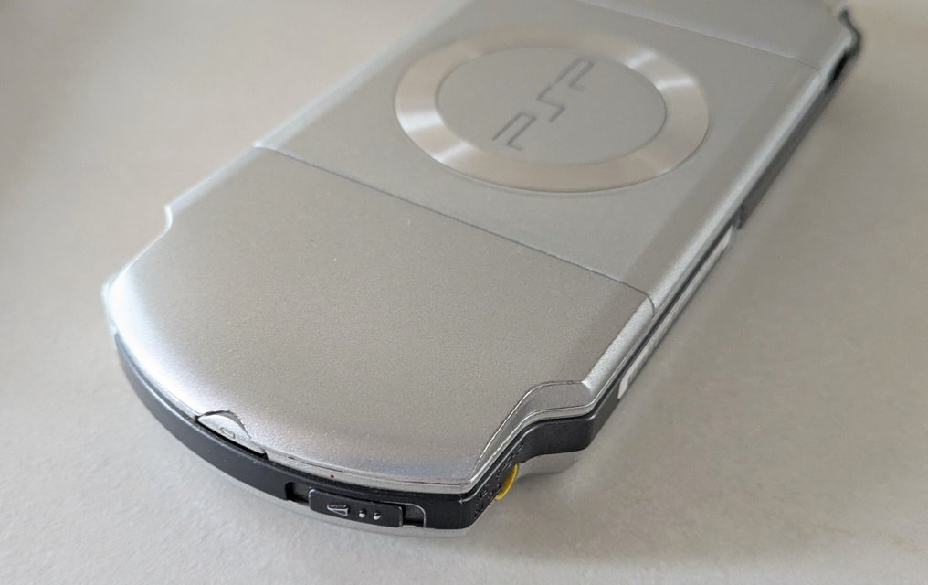 Sony - Playstation Portable (PSP) - Playstation Portable 2000 - Κονσόλα βιντεοπαιχνιδιών + παιχνίδια #3.2