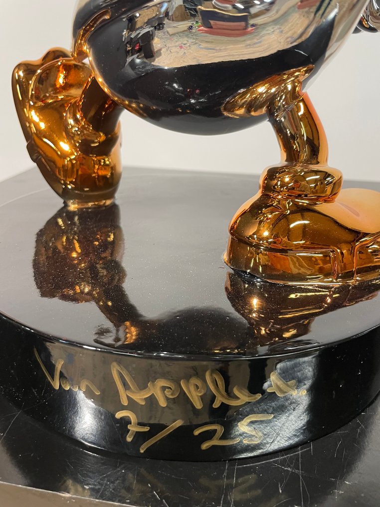 Van Apple - Money Maker #3.2