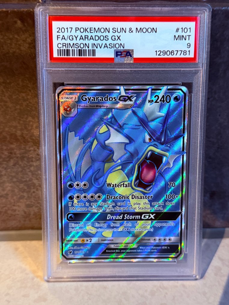 Pokémon - 1 Graded card - Gyarados GX #101 压膜, 完整艺术 - PSA 9 - Sun & Moon #1.0