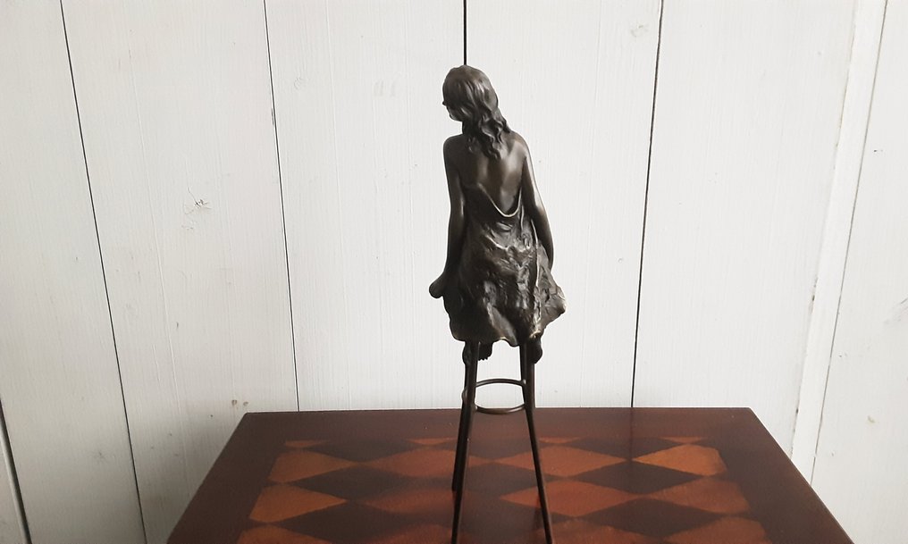 pierre cohaet - Statue, vrouw op barkruk - 26.5 cm - Bronze #4.3