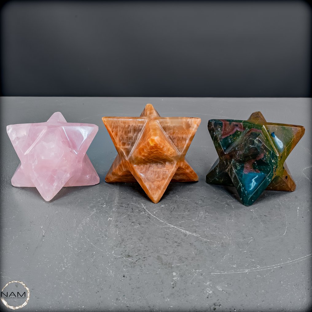 Σετ από τρεις χειροποίητους αστέρες Ροζελίτης, Περγαμηνίτης-Σελήνη και Αχάτης-Τυρκουάζ.- 1171.71 g - (3) #1.0