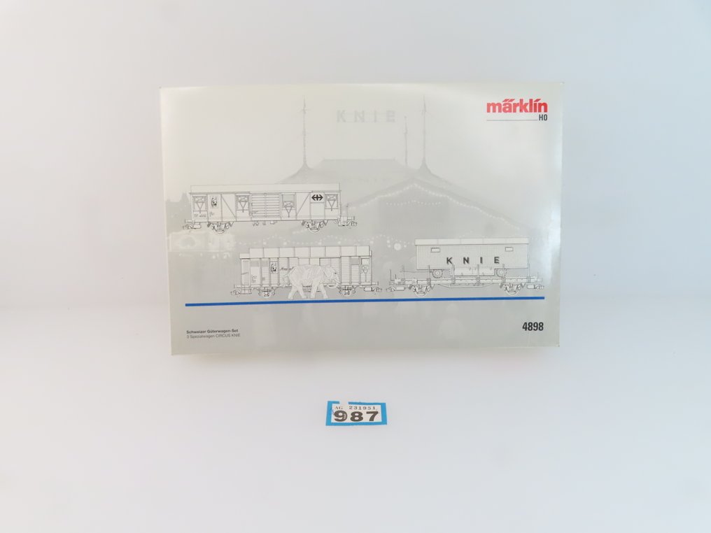 Märklin H0 - Σετ τρένου μοντελισμού μεταφοράς εμπορευμάτων (1) - Σετ τριών τεμαχίων φορτηγών 'Circus Knie' με κλειστό φορτηγό 2 αξόνων και επίπεδο φορτηγό με τσίρκου - SBB-CFF #3.2