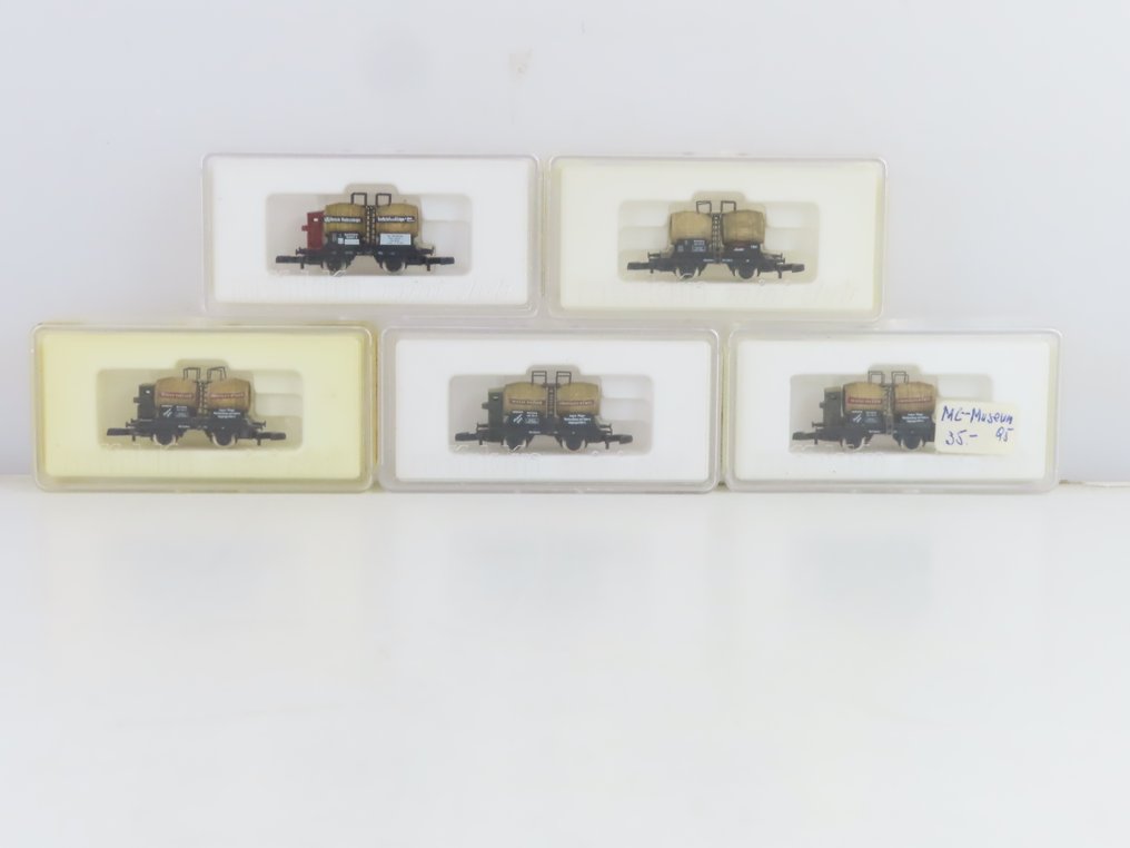 Märklin Z - 82171/88215/Museumswagen 1995 - Model train freight carriage (5) - 5 two-axle barrel trucks loaded with 2 wine barrels - DB #1.0