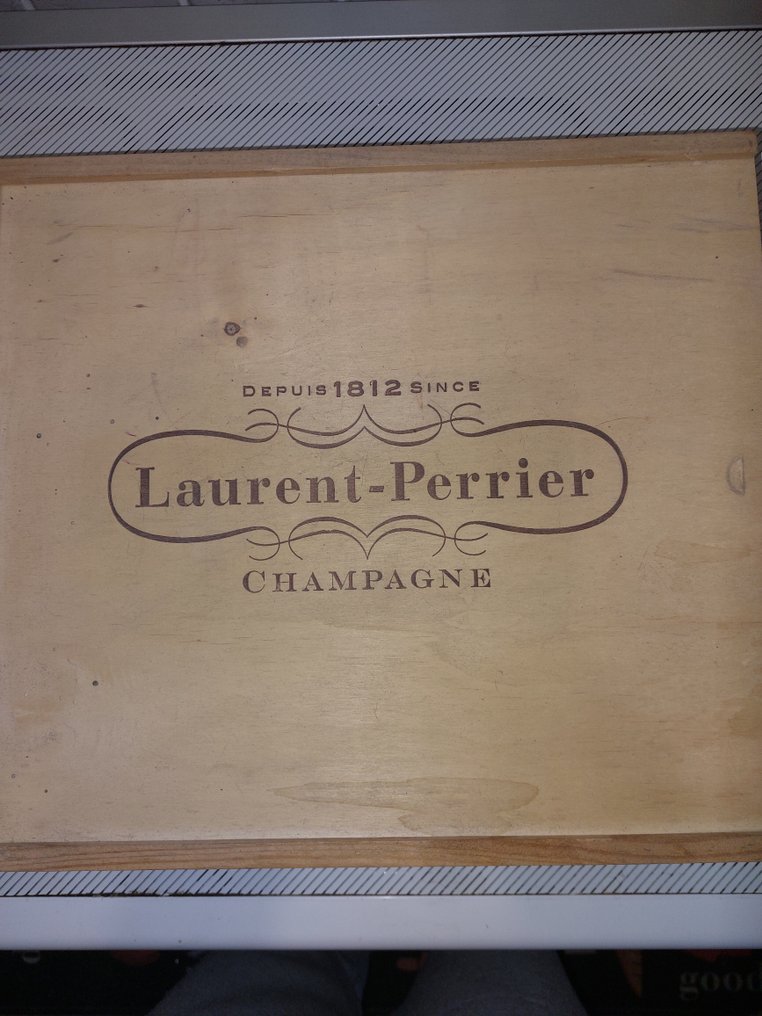 Laurent-Perrier, Brut L-P - Champagne Brut, Champagne - 3 Pullot (0.7 L) #1.0