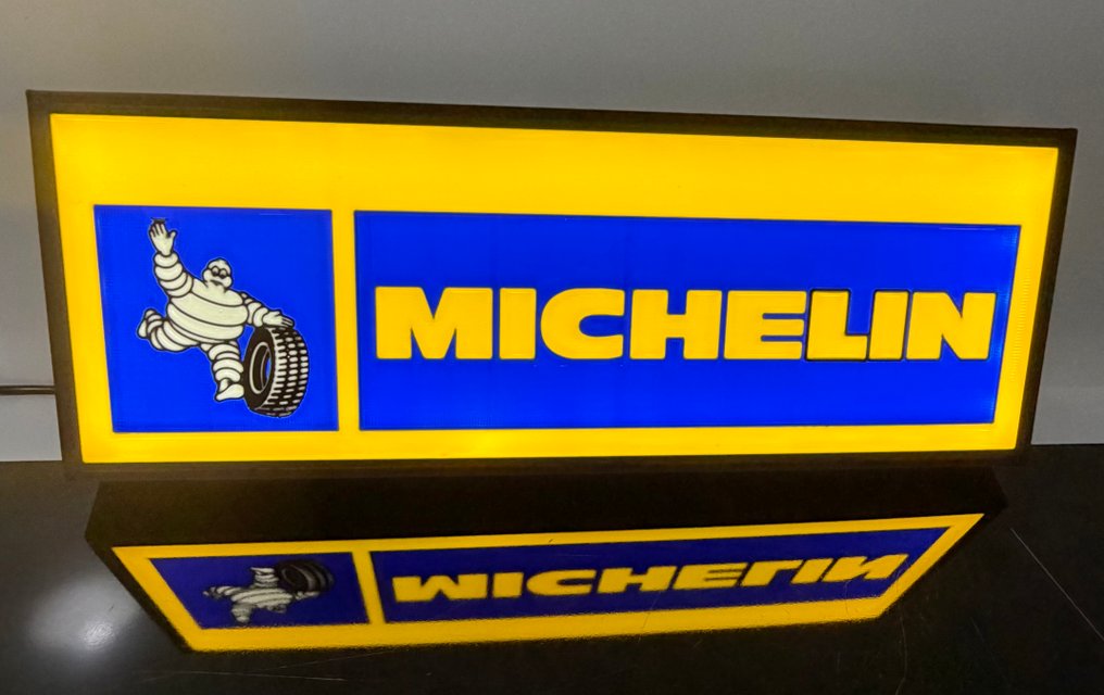 廣告人物 - 美丽的发光卡特尔米其林Bibendum - 2000-2010 #1.0