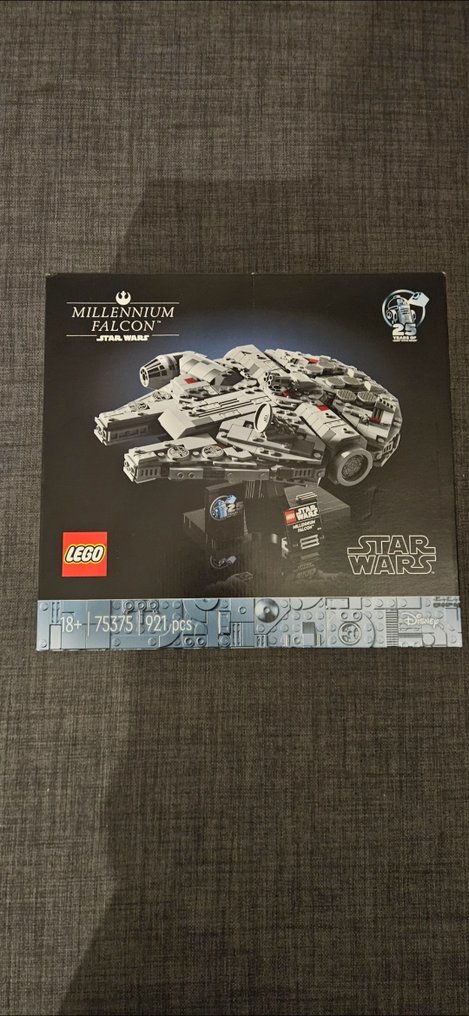 Lego Set - 75375 - Star Wars - Millennium Falcon #1.0