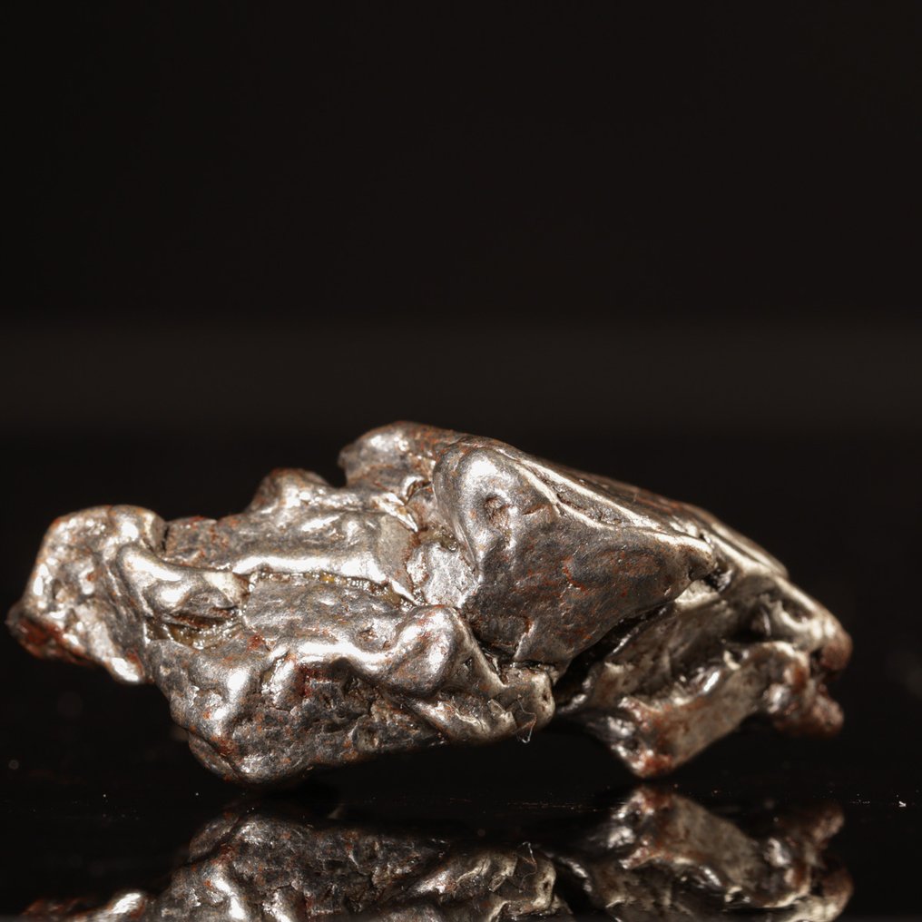 Campo del Cielo - Μετεωρίτης – Σίδερο-Νικέλιο με δομή Widmanstätten. - Ύψος: 40 mm - Πλάτος: 20 mm- 38 g #4.3