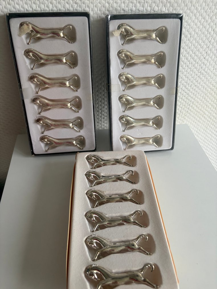 Ensemble de 18 Porte-Couteaux "Chevaux au Galop" – Style Art Déco - Θήκη μαχαιριών (18) - Μέταλλο, Επάργυρο #1.0