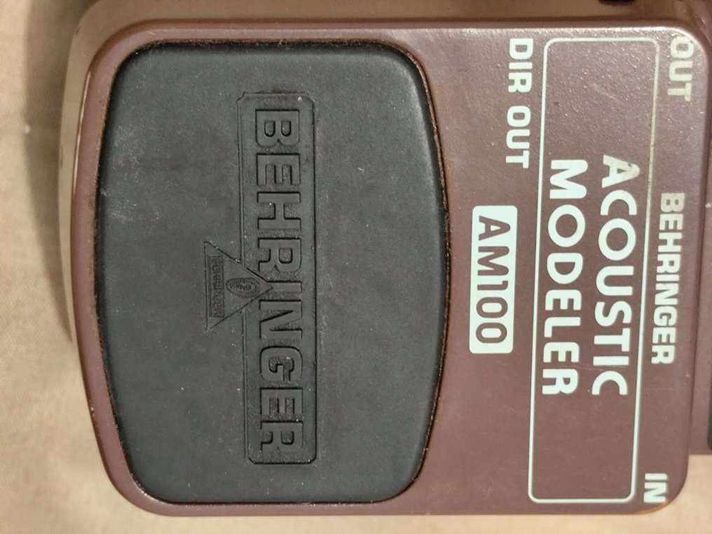 Behringer, AM-100 Acoustic Simulation - Effect pedal  (No reserve price) #4.3