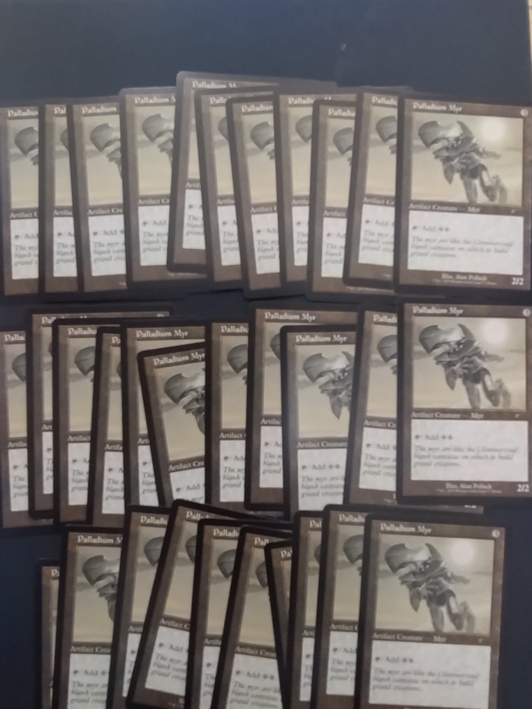 Wizards of The Coast - 32 Card - Magic: The Gathering #1.0