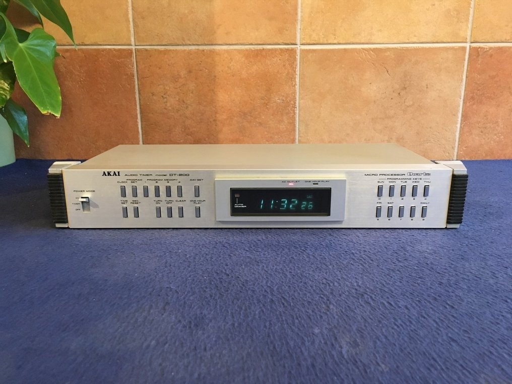 Akai - DT-200 Audio-Equipment-Timer #1.0