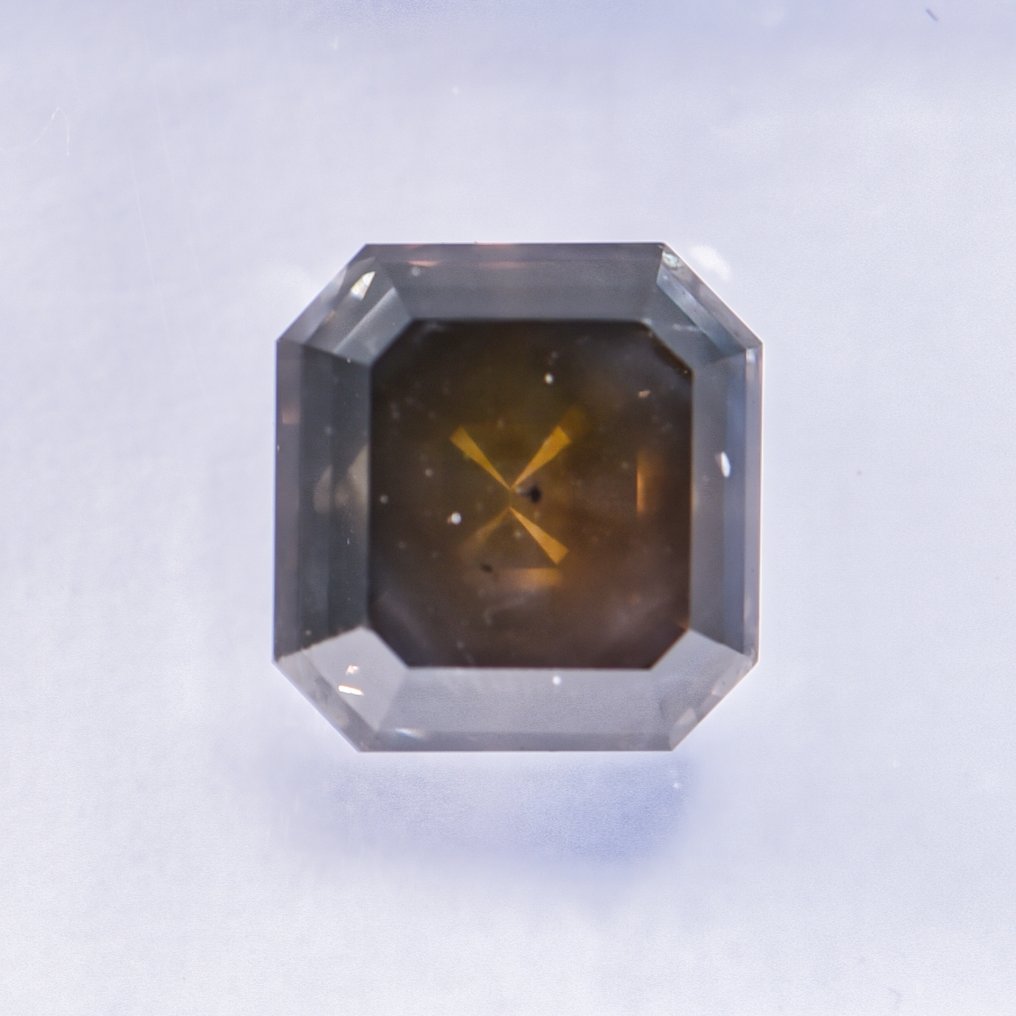 No reserve price - 1 pcs Diamond  (Natural coloured)  - 1.77 ct - Emerald - Fancy dark Greenish Yellow - SI2 - International Gemological Institute (IGI) - VG VG #2.1