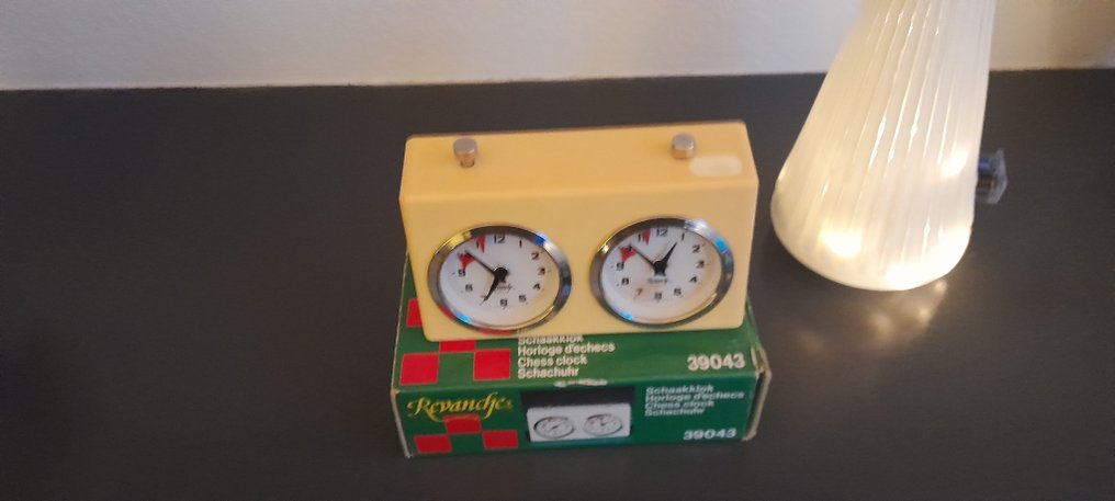 Hausemann en Hotte - Șah - Revanche - Compozit #1.0