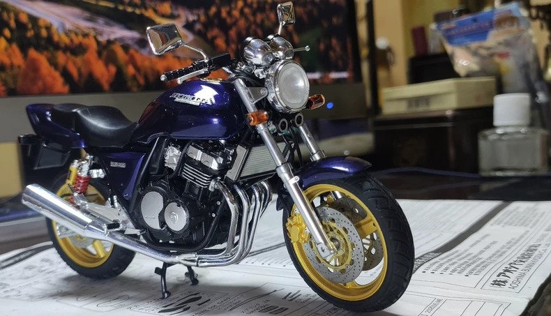 1:12 - Μοτοσικλέτα μοντελισμού - Honda CB400 Super Four #1.0