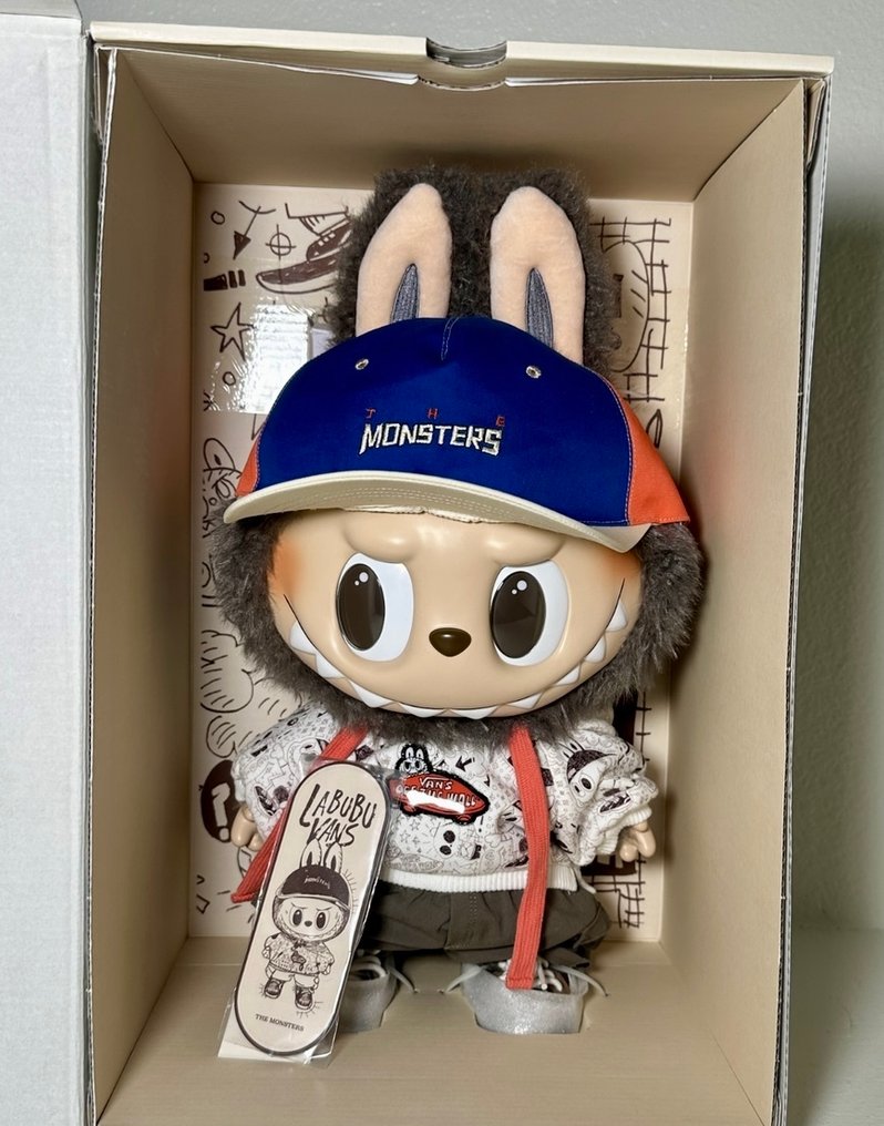 POPMART - Kasing Lung - Figur - Pop Mart Labubu The Monsters X Vans Oldskool - Vinyl #2.1