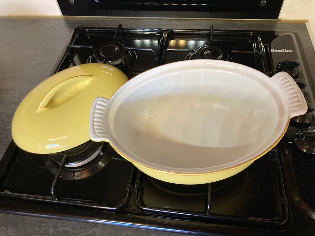 Gryta -  oval - källa, Emalj #1.0