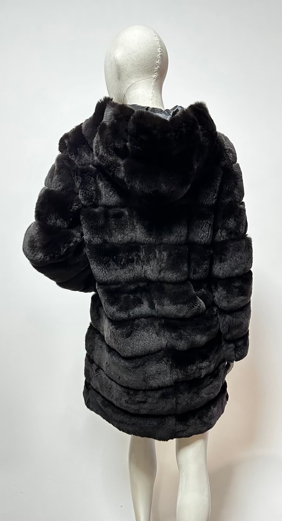 Artisan Furrier - Abrigo #4.3