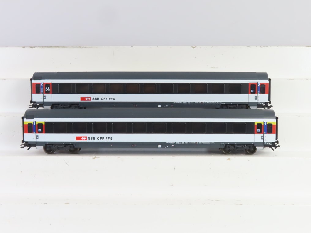 Märklin H0 - 52155/42157 - Επιβατικό τρένο μοντελισμού (2) - 2x 4-αξονες επιβατικά τρένα ταχύτητας, πρώτη και δεύτερη τάξη - SBB-CFF #1.0