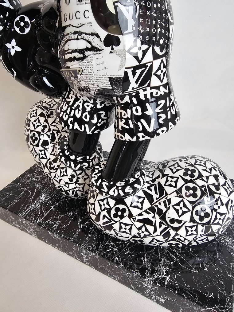 ArtBrut by Ann - Mickey Mouse Black & White Fashion Collage #4.3