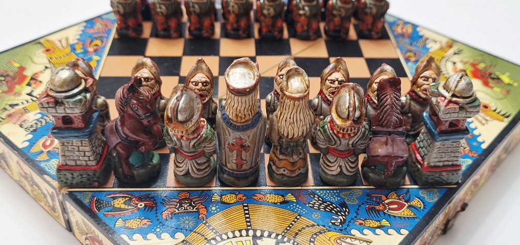 Chess set - Ajedrez Incas Y Españoles - Mud #4.3