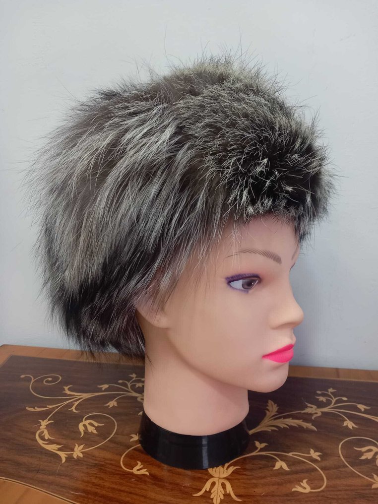 Artisan Furrier - Hat - Ræv #1.0