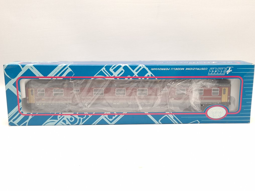 SAFER H0 - 8350 - Modelltog passasjervogn (1) - Postrijtuig UMI - FS #1.0