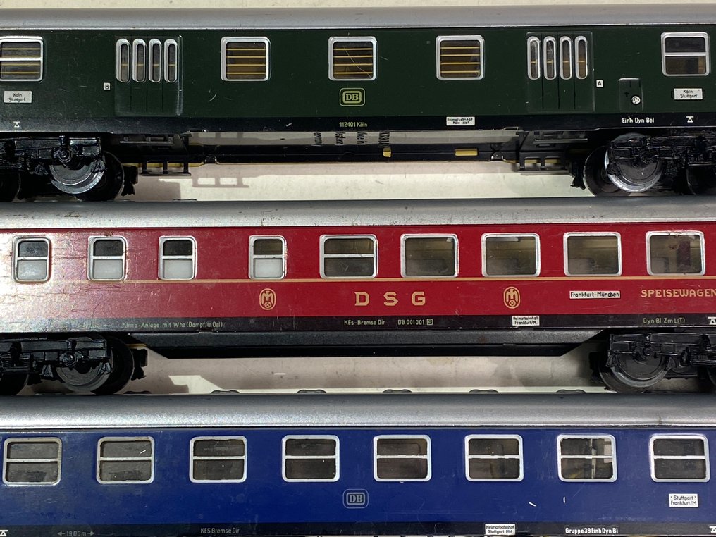 Märklin H0轨 - 4022,4024,4026,4029, 4032 - 模型火车客运车厢套装 (5) - 漂亮的60年代铁皮列车套装，状态非常好，带信号灯。 - DB #4.3