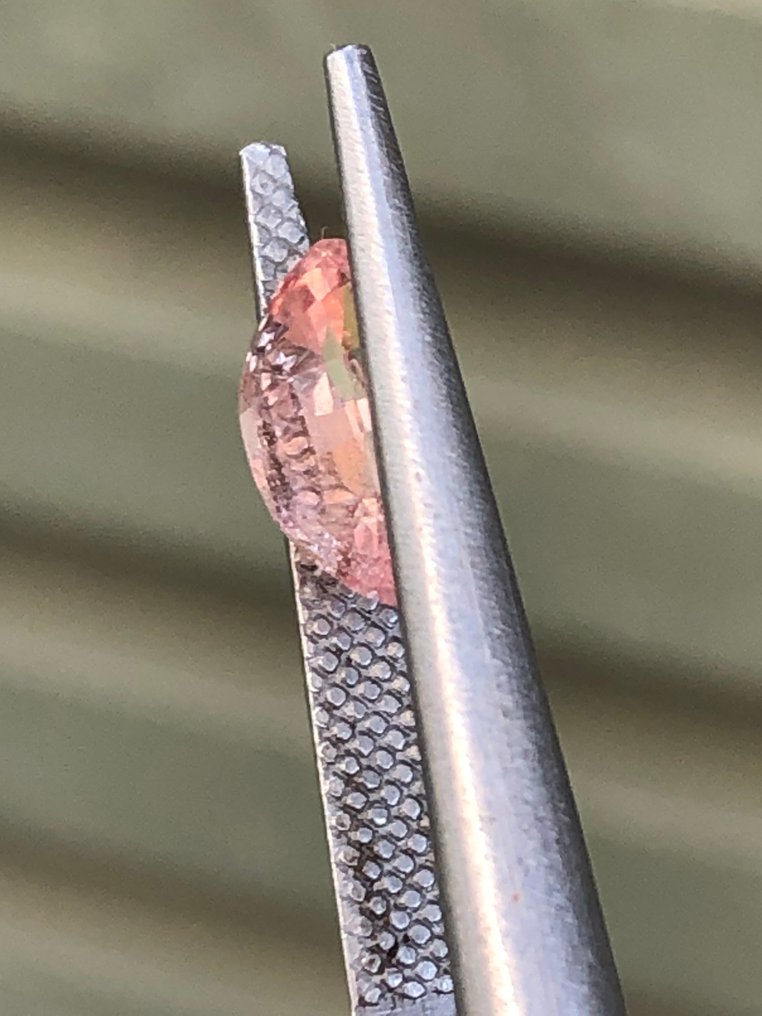 1 pcs  橙色, 粉色 莲花蓝宝石  - 1.79 ct - 美国宝石研究院（GIA） #3.2