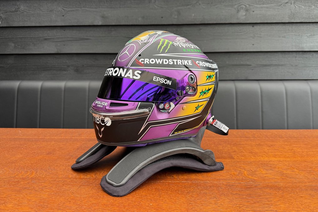 Mercedes-AMG Petronas F1 - Sir Lewis Hamilton - 2021 - Αντιγραφή κράνους με σύστημα HANS. #2.1