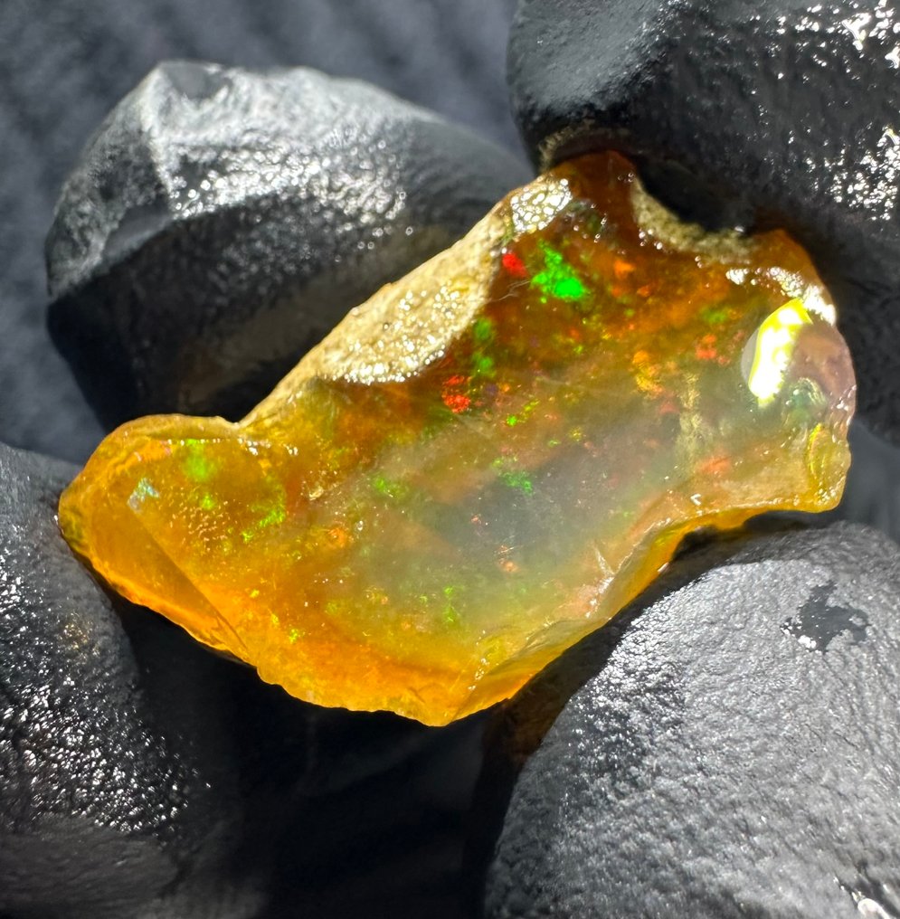 18ct Kristal Opal Szorstki- 3.6 g #1.0