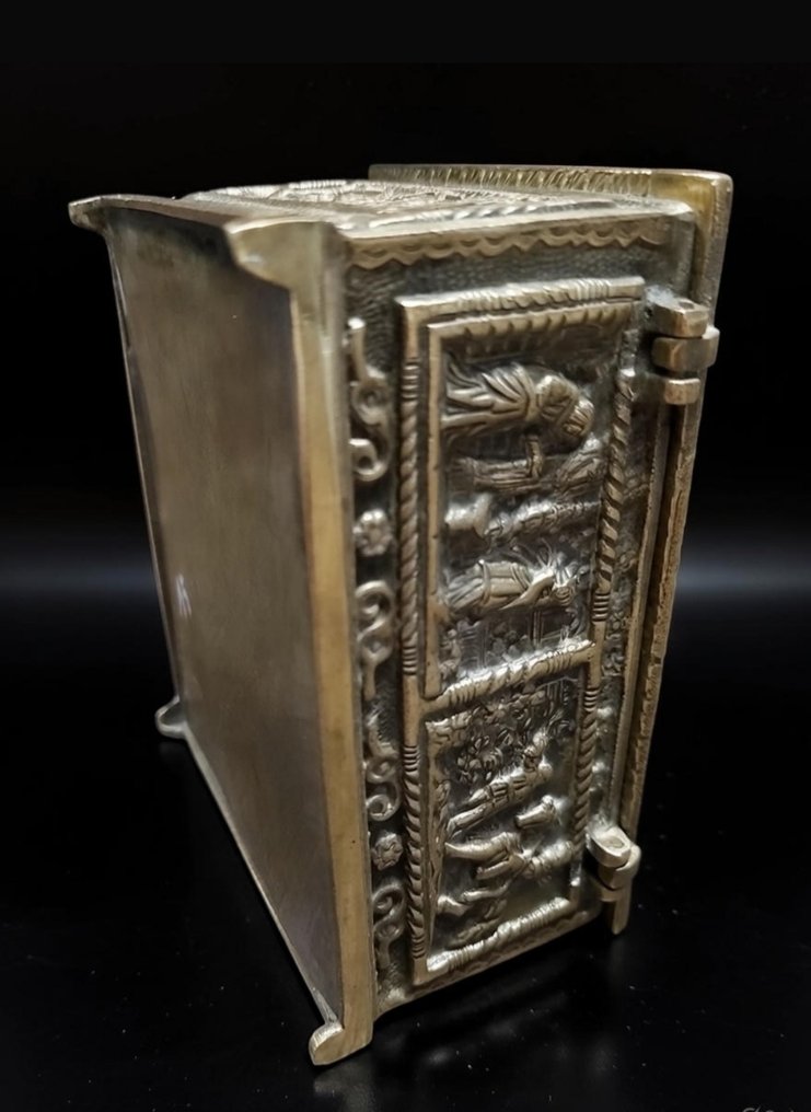  Κουτί λειψανοθήκης - Μπρούντζος - 20ος αιώνας - Νεο-γοτθική συλλογή.  #4.3