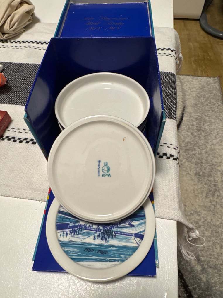 Plate (5) - Porcelain - Commemorative set, gilded #3.2