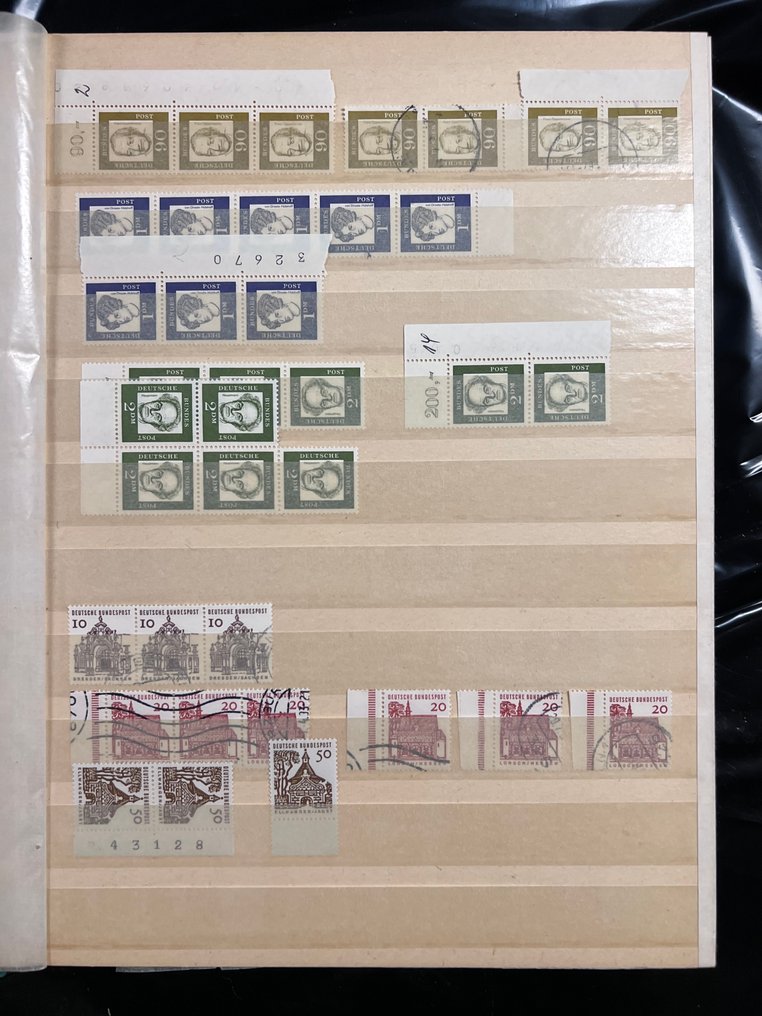 世界  - 比利时、德国、奥地利以及更多国家的Uitzoeker在5个专辑中 #3.2