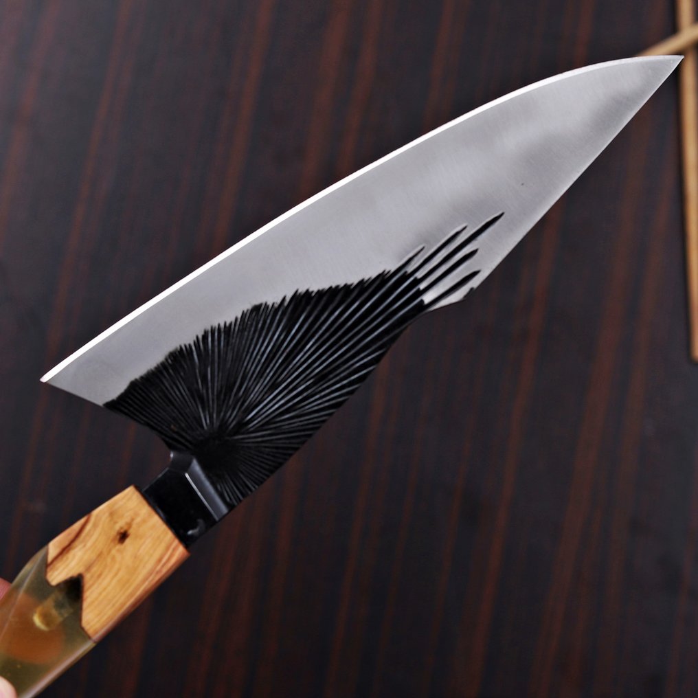 Handcrafted Chef’s Knife with Artistic Forged Finish - Menümesser - Harz, Stahl - A116 #4.3