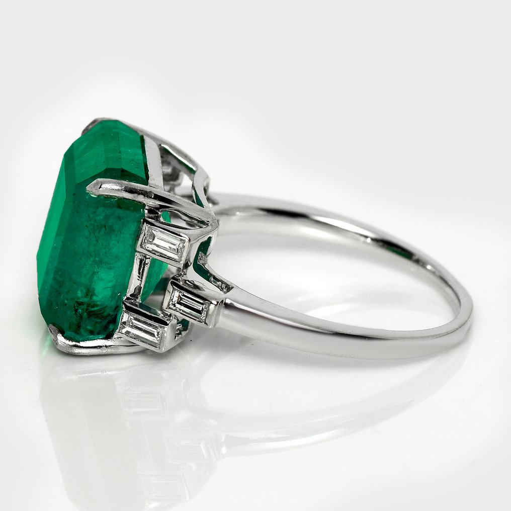 沒有保留價 - 戒指 - 14 克拉 白金, IGI 9.42 克拉赞比亚浓郁绿色 -  9.68ct. tw. 祖母綠 - 鉆石 #3.2