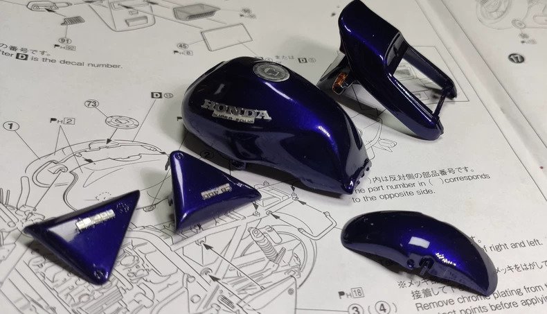 1:12 - Μοτοσικλέτα μοντελισμού - Honda CB400 Super Four #2.1