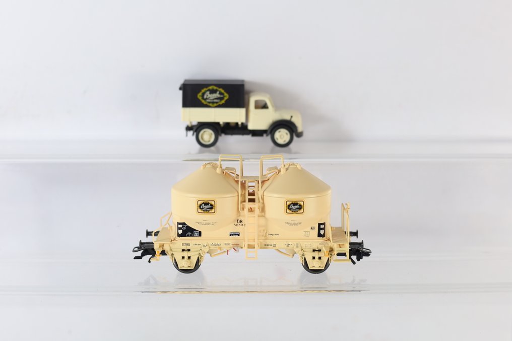 Märklin H0 - 48118 - Τρένο μοντελισμού μεταφοράς εμπορευμάτων (1) - Silowagen 'Bosch' με φορτηγό σε ειδική συσκευασία, μουσείο ετήσιας οχήματος 2018. - DB #1.0