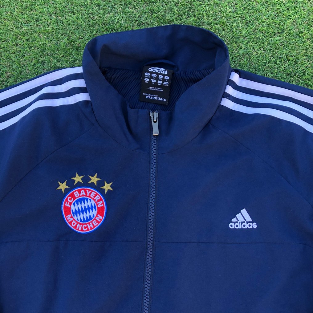 拜仁慕尼黑 - Bundesliga - 2011 - 夾克  #2.1