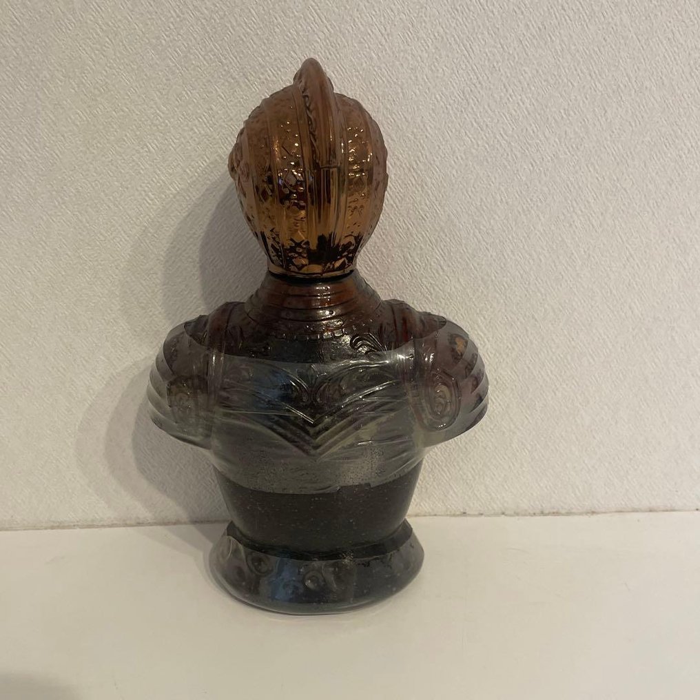 Nikka Armor of King Decanter - 700ml #1.0