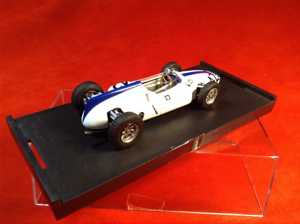 Spark 1:43 - Αγωνιστικό αυτοκίνητο μοντελισμού - ref. #S3513 Cooper T53 Climax Team Camoradi 11° British GP 1961 #42 Masten Gregory - πολύ καλή ποιότητα - περιορισμένη έκδοση - δύσκολο να βρεθεί σήμερα #2.1
