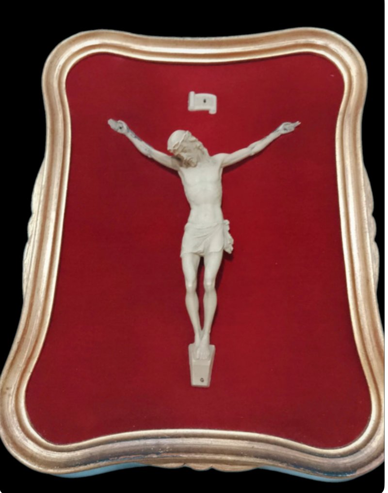 Αρ Ντεκό Λειψανοθήκη - Ξύλο, Περίεργος Χριστός σκαλισμένος σε bakelite ή οστό, σταυρωμένος χωρίς σταυρό, art deco, βελούδο, ξύλο. - 1920-1930 - Art’deco  #1.0