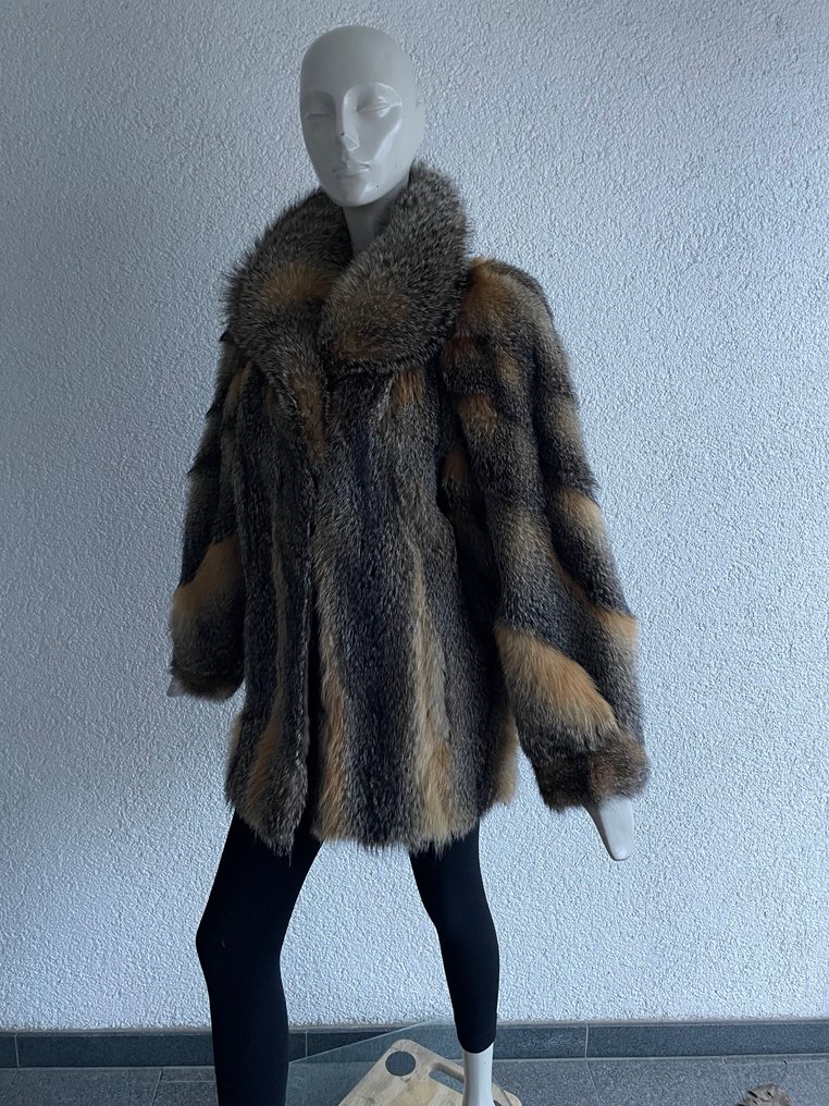 Artisan Furrier - Abrigo de piel #1.0