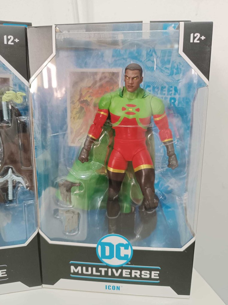 Batman - Special Edition Batman pack with Icon (mint condition, never opened) #2.1