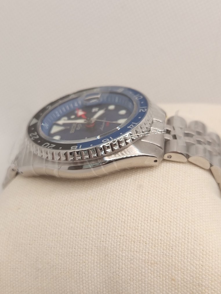 Seiko - seiko 5 SSK003K1 GMT - Ingen reservasjonspris - Herre - 2020+  #4.3