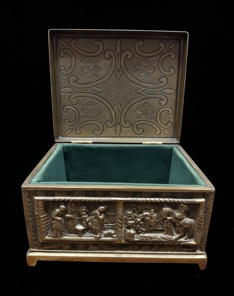  Κουτί λειψανοθήκης - Μπρούντζος - 20ος αιώνας - Νεο-γοτθική συλλογή.  #1.0