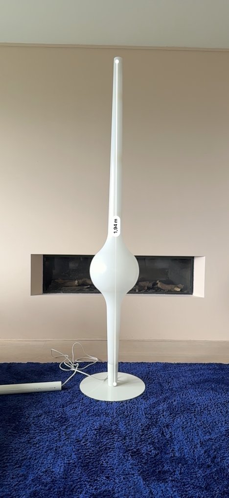 Michael Young - Michael Young - Stehleuchte - Sticklight - Polyethyleen #3.2